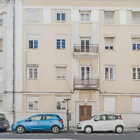 Charming 2br With Balcony Apartament *