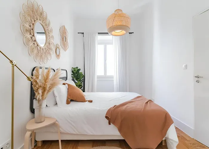 Apartment Charming 2br With Balcony